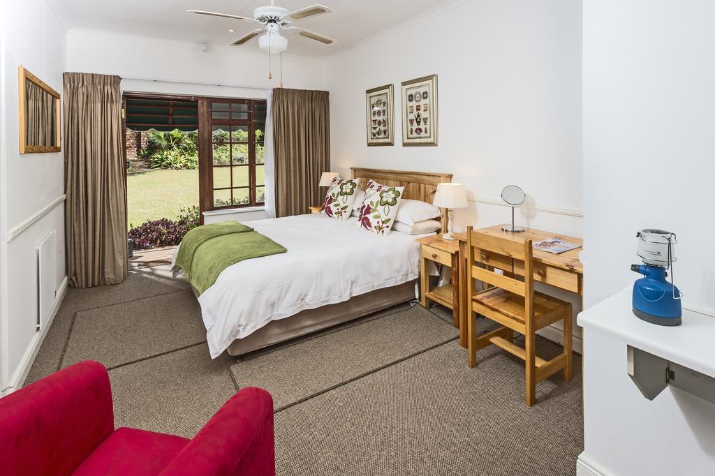 Summer Blue Guesthouse Port Elizabeth Exterior photo